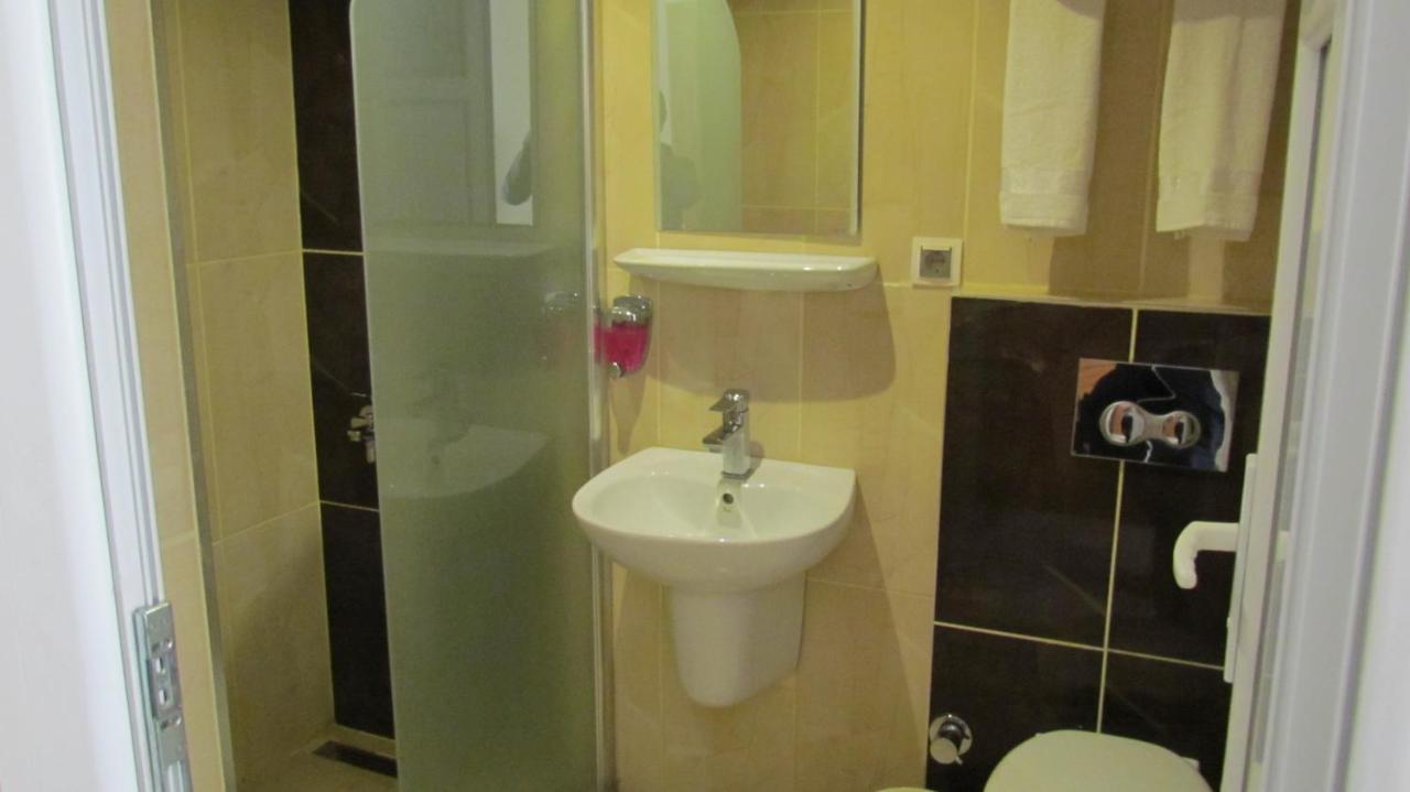 Dostlar Hotel Mersin  Exterior photo